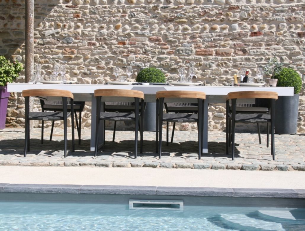 table-outside-on-demand-made-in-france