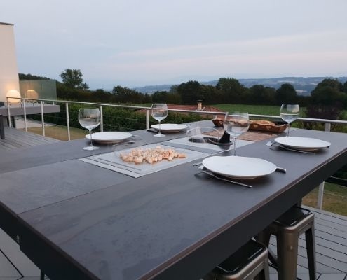 custom outdoor kitchen