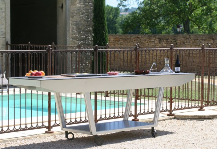 luxury-outdoor-kitchen