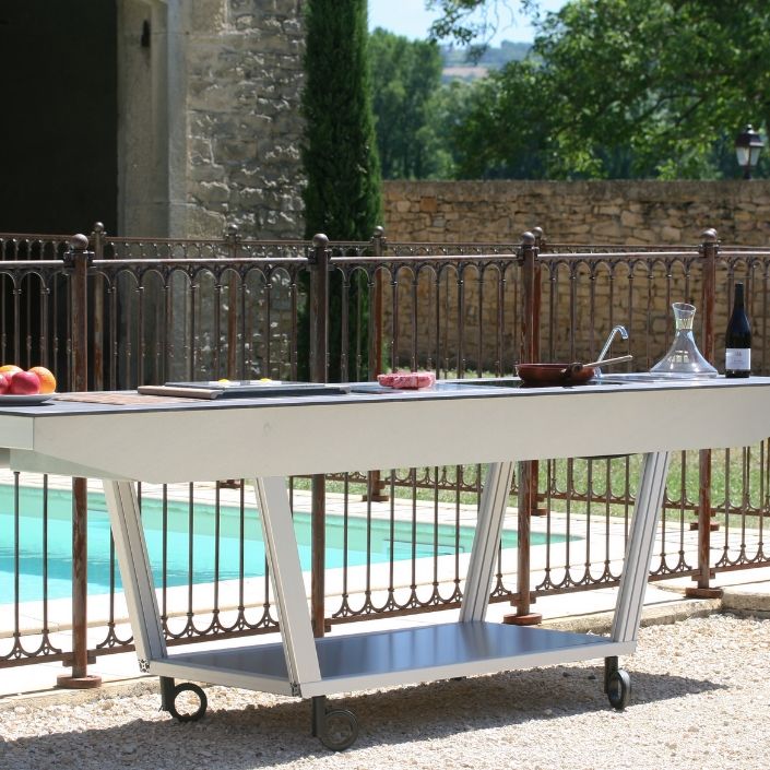 luxury-outdoor-kitchen